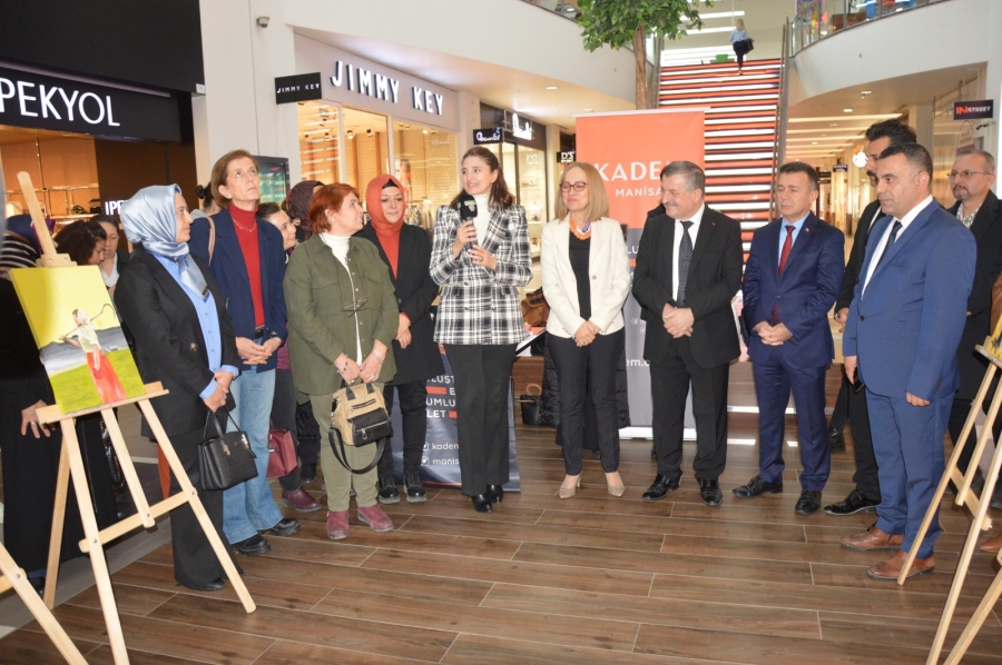  (KADEM) Manisa İl Temsilciliği  ‘Genç Kızların Gözünden KadınOlmak’ isimli fotoğraf sergisi  açıldı