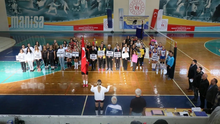 6. Atatürk Manisa Veteranlar Voleybol Şampiyonası başladı