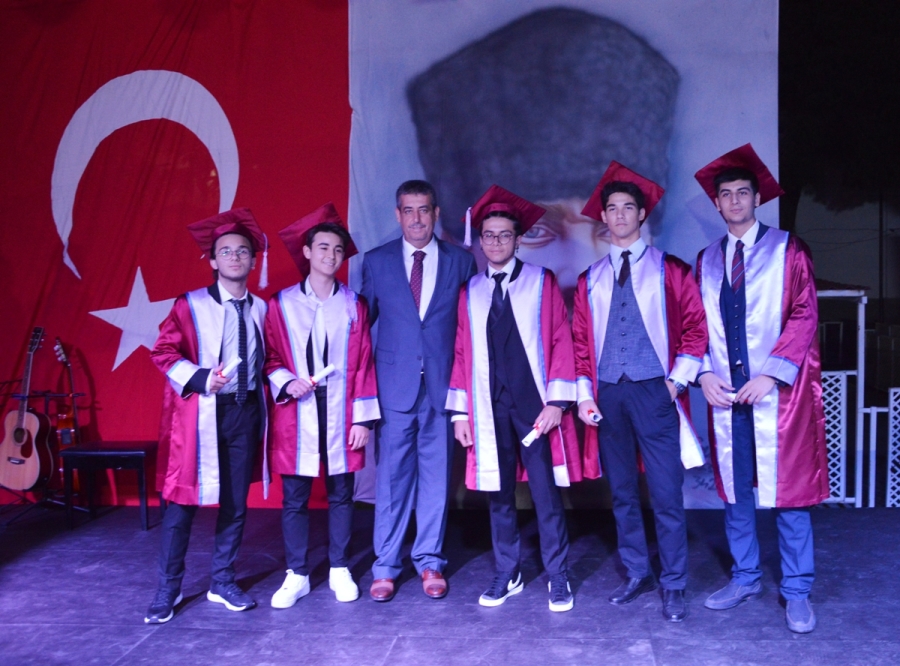  Gediz Anadolu Lisesi (Manisa Öğretmen Lisesi) 28.mezunlarını verdi