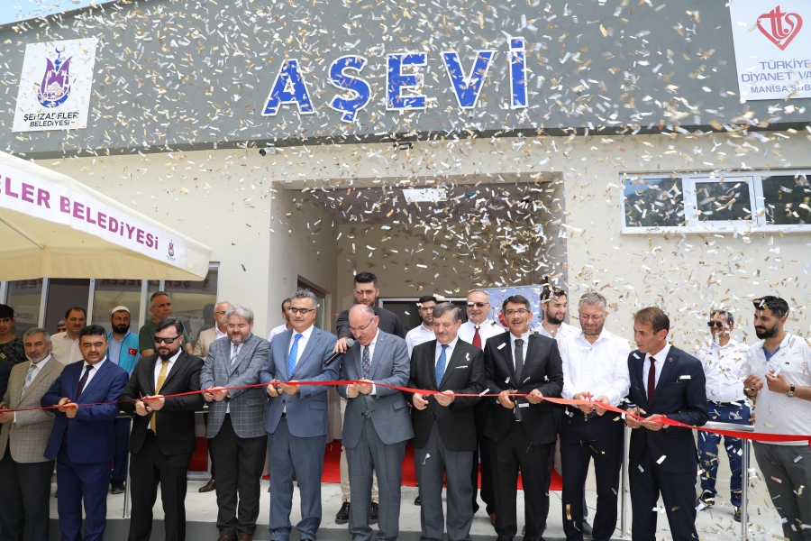  Şehzadeler Aşevi dualarla hizmete açıldı