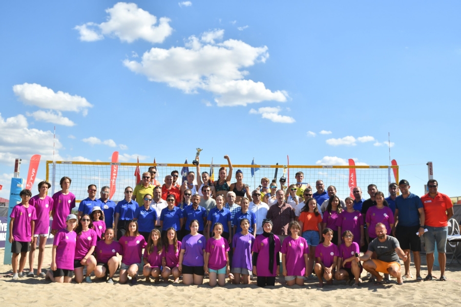 Balkan Plaj Voleybolu Şampiyonası’nda Millilerimizden Altın ve Gümüş Madalya
