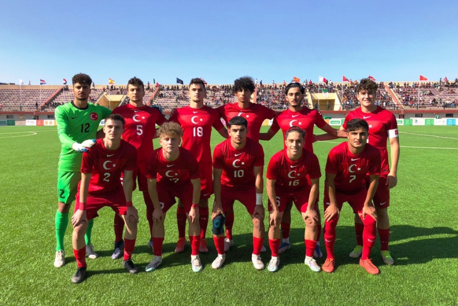 TÜRKİYE(U18)  2 -YUNANİSTAN (U18) 1