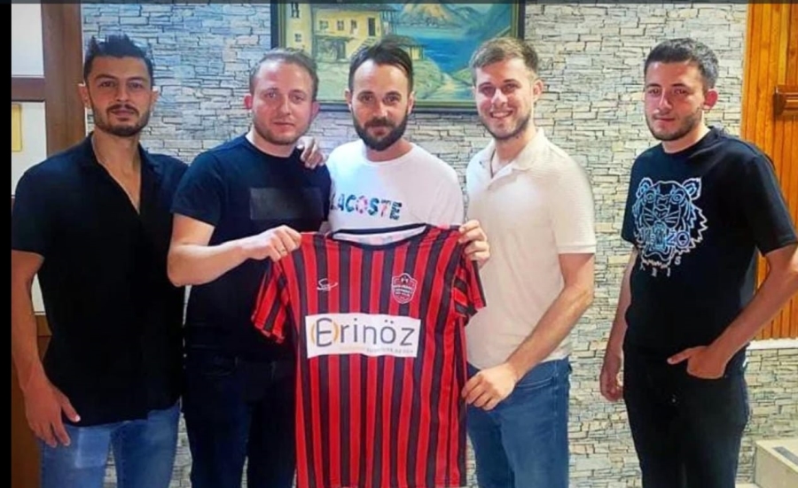 ERİNÖZ  BAHÇE MOBİLYALARI KUŞLUBAHÇE KÖPRÜLÜSPOR’A SPONSOR OLDU