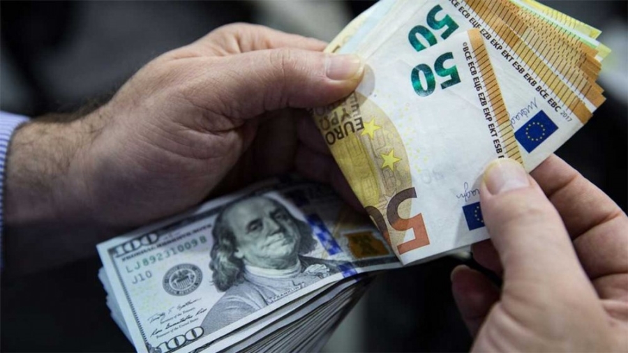 Euro ve Dolar  eşitlendi