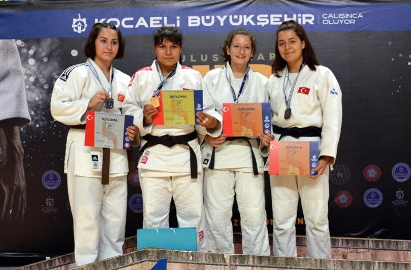 Manisa BBSK’lı Judoculardan 7 Madalya