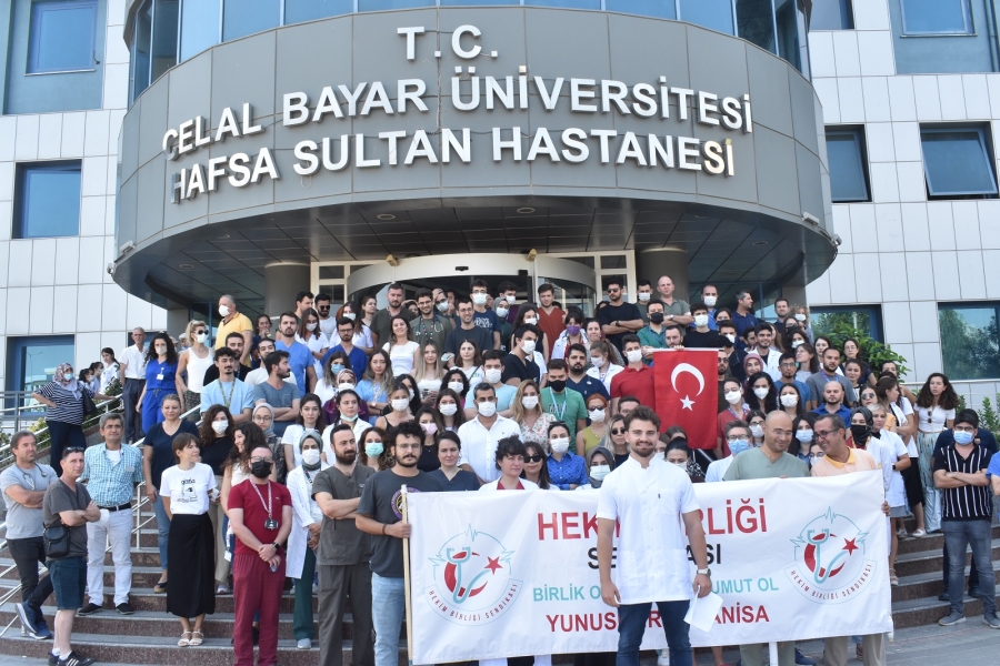 ASİSTAN HEKİMLER ÖZLÜK HAKLARINDA İYİLEŞTİRME İSTİYOR