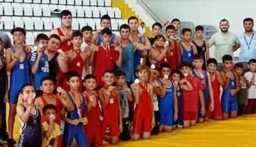 Yunusemreli Güreşçilerden 59 Madalya