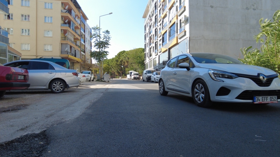 HOROZKÖY VE ZİRAAT CADDESİ’NDE ASFALT YAMA ÇALIŞMASI