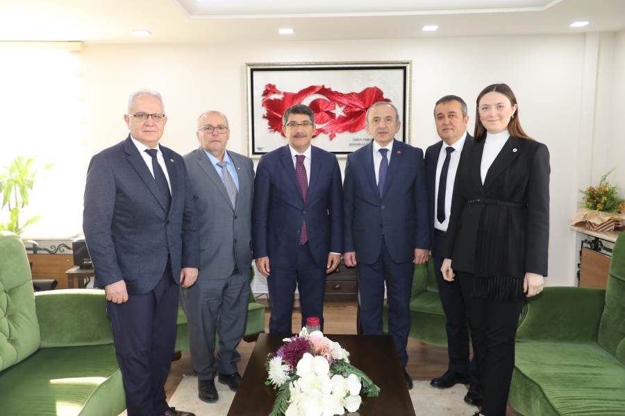 BAŞKAN ÇELİK MTSO YÖNETİMİNİ MİSAFİR ETTİ 