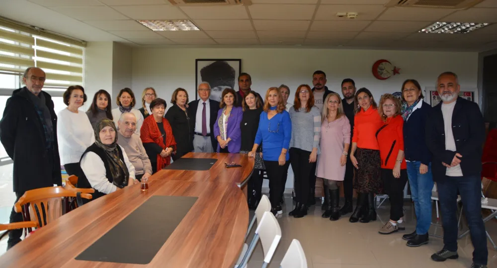  Kadınları Derneği, Türk şair yazar ve öğretmen Hidayet Karakuş’u ağırladı.