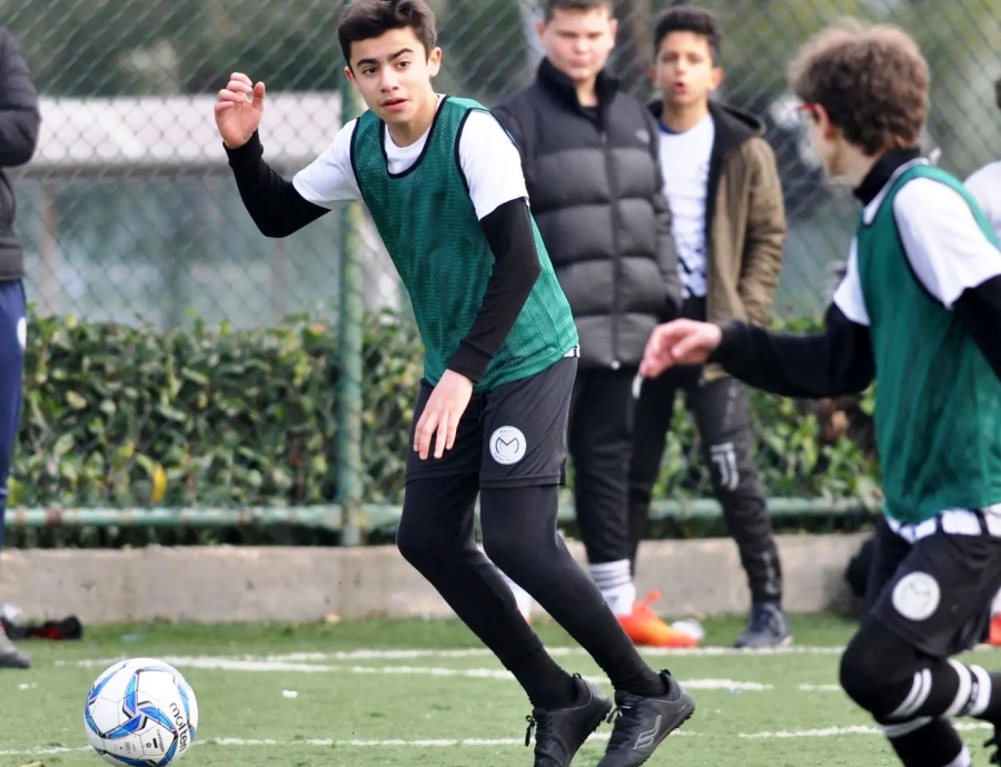 Manisa Futbol Okulları turnuvada buluştu
