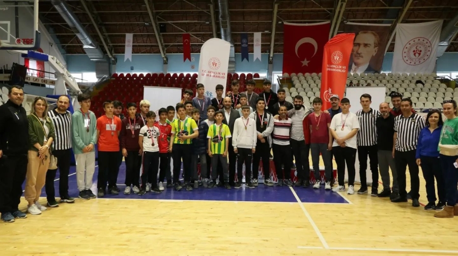 Manisa’da yıldız bilekler il birinciliği için yarıştı