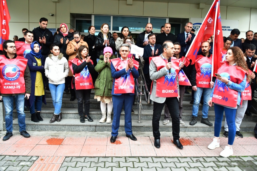 Manisa’daki SGK Çalışanlarından EYT Başvuru feryadı..