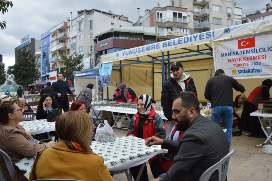 SADAKATAŞI DERNEĞİNDEN DEPREMZEDELERE DESTEK