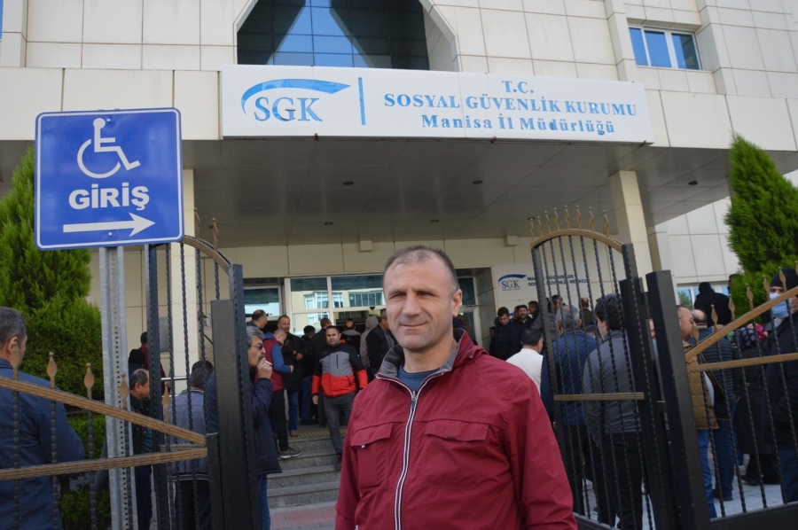 MANİSA SGK ÖNÜNDE EYT YOĞUNLUĞU