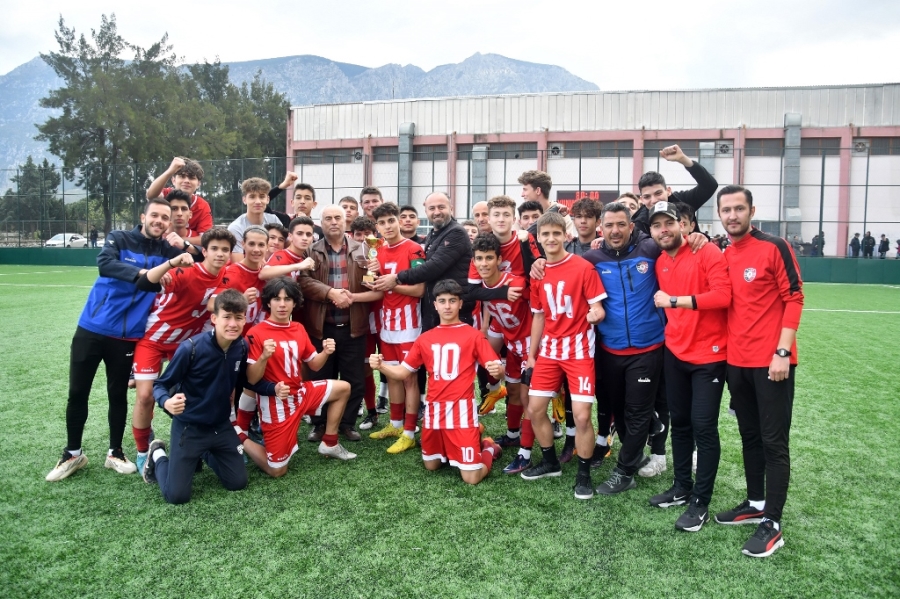  U16 LİGİ MANİSA ŞAMPİYONU YILDIZSPOR 45 FK