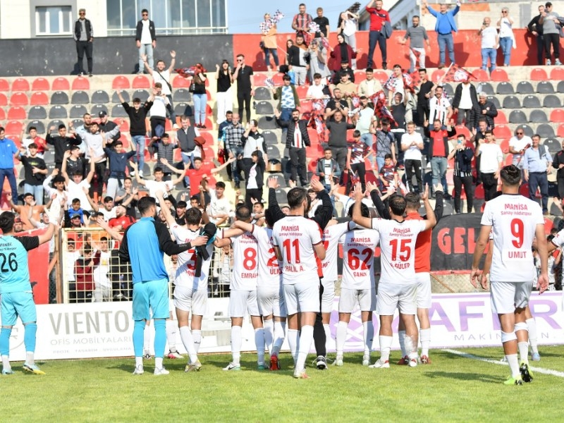 MANİSA SANAYİ YILDIZSPOR  BALDA KALMANIN HAKLI SEVİNCİNİ YAŞADI