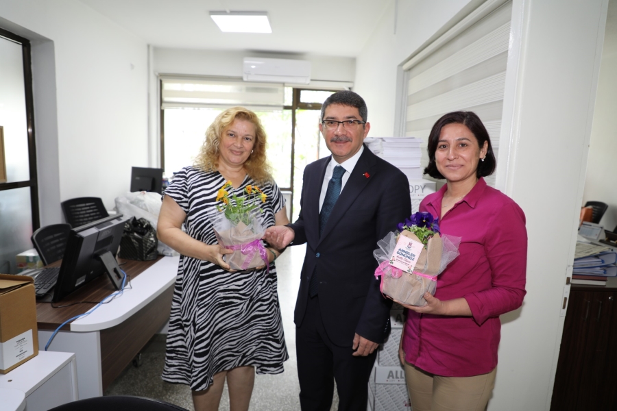 BAŞKAN ÇELİK PERSONELİNİN ANNELER GÜNÜ