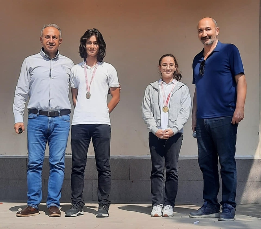 Şehzadeler Gediz Anadolu Lisesi, başarılarına yenilerini eklemeye devam ediyor