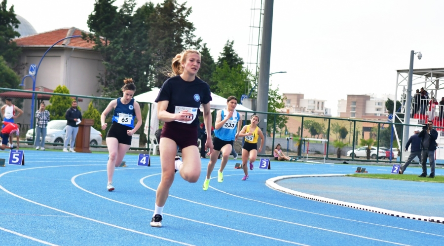 Ünilig Atletizm Türkiye Şampiyonası Manisa’da soluksuz sürüyor