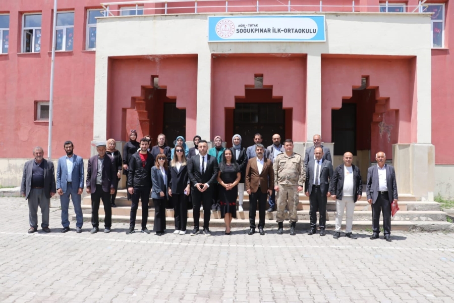 Gönül Kovan Gürakan, Türkiye genelindeki köy okullarına kütüphane kazandırıyor