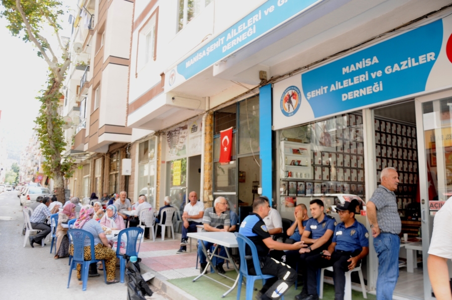 Umre hayali gerçekleşen Hayriye Akiner