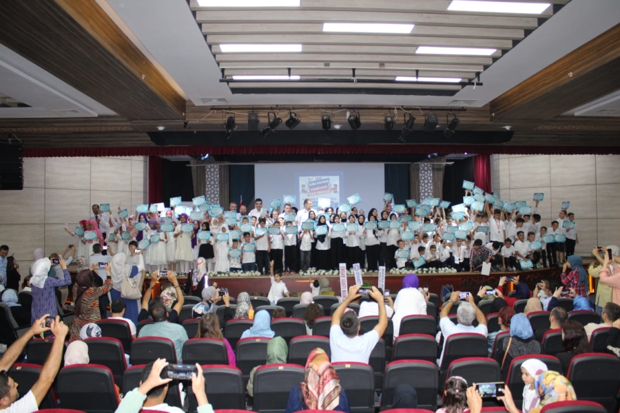 İlim Yayma Cemiyeti Manisa Şubesi Yaz Okulu Kapanış Programı yapıldı