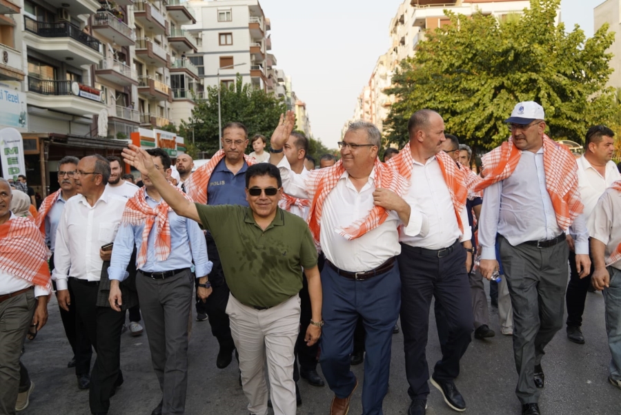 GELENEKSEL 8.YUNTDAĞI YAĞLI PEHLİVAN GÜREŞLERİ KORTEJ YÜRÜYÜŞÜ YAPILDI