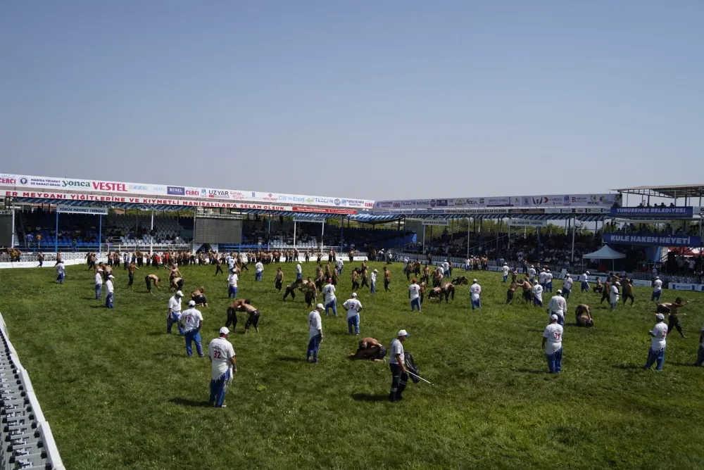 GELENEKSEL 8.YUNTDAĞI YAĞLI PEHLİVAN GÜREŞLERİ BAŞLADI