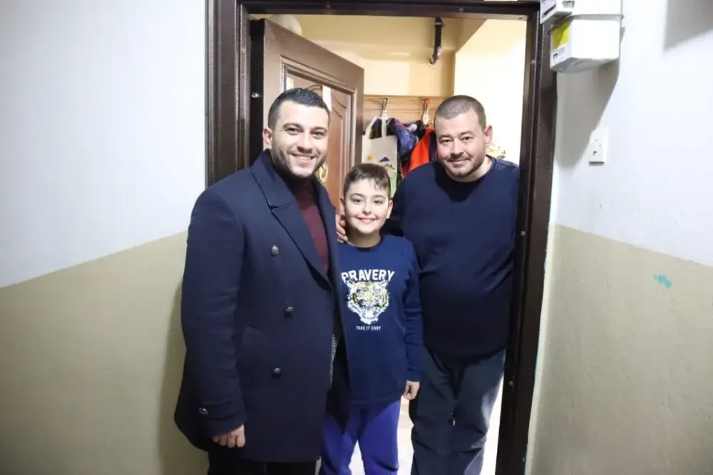 Şehzadeler Belediye Başkan Adayı Ahmet Karadağ’dan çat kapı ziyaretleri