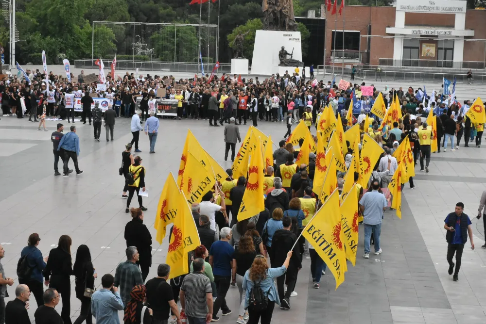 Türk Eğitim Sen Manisa Şubesinden öldürülen okul müdürü İbrahim Oktugan için eylem 