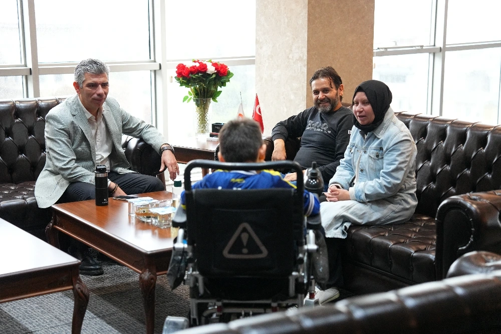 Başkan Sercan Okur’dan Şenol Berk’e anlamlı sürpriz