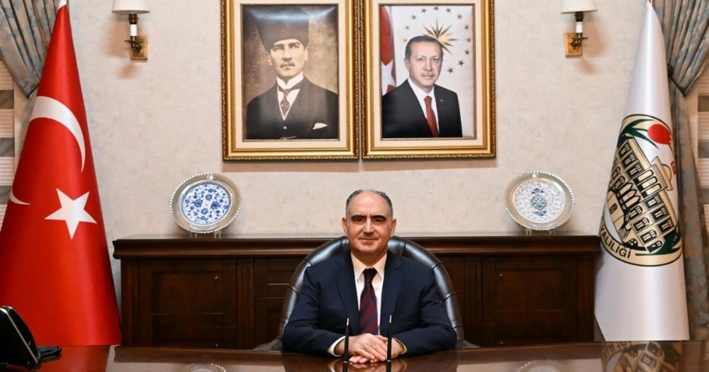 Vali Özkan’dan Öğretmenler Günü Mesajı