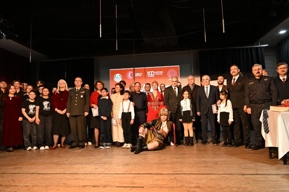 Manisa’da 24 Kasım Öğretmenler Günü Törenle Kutlandı