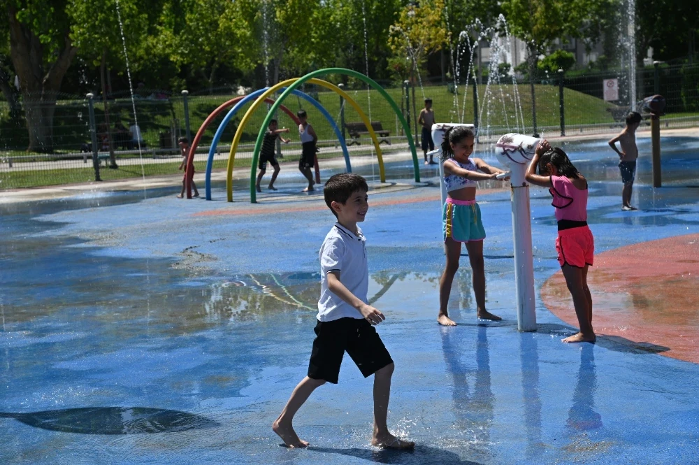 Manisa’da Yazın Yeni Gözdesi: Fresh Park Çocuklara Serinlik ve Eğlence Sunuyor