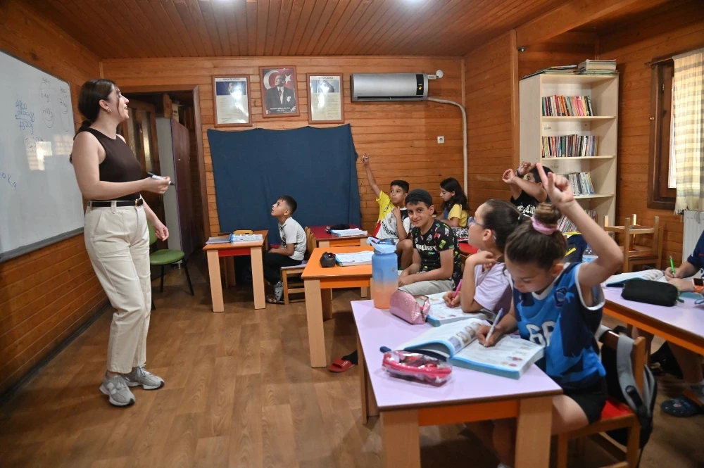 Manisa’da Yaz Kurslarına Büyük İlgi: Miniklere Hem Eğitim Hem Eğlence
