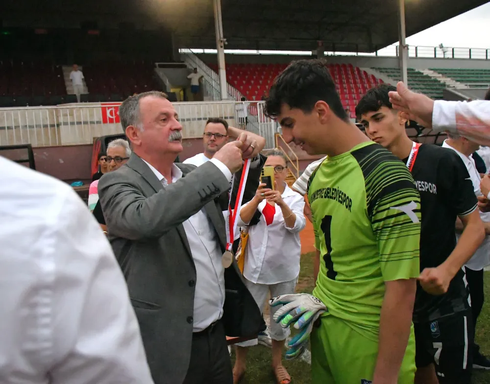 YUNUSEMRE BELEDİYESPOR TÜRKİYE ŞAMPİYONU!..5-3