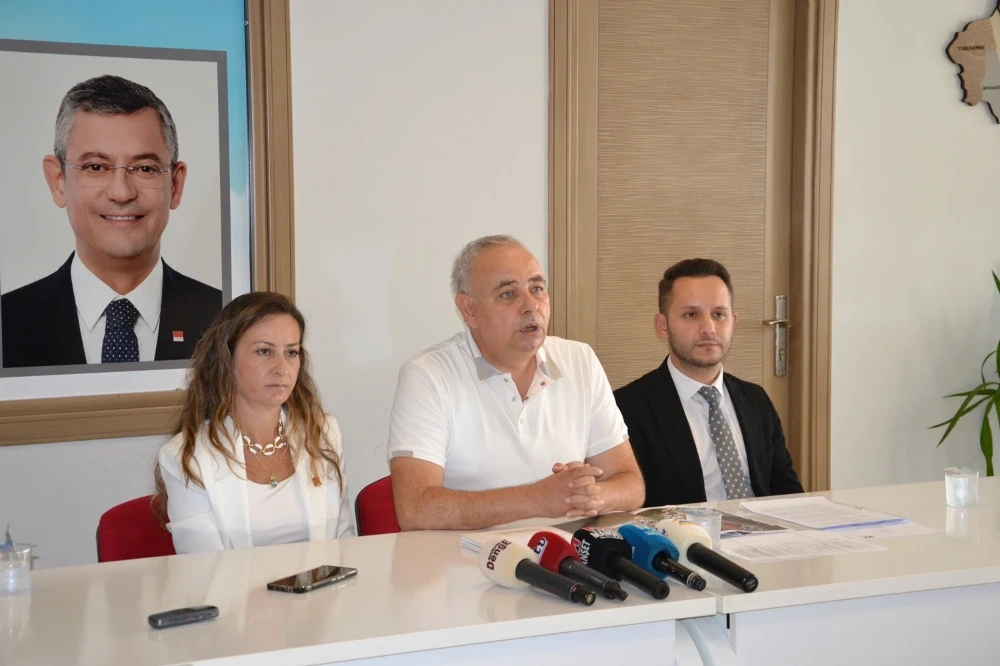 Özalper: “CHP’de Amaç Ufak Tefek Kan Değişiklikleri”