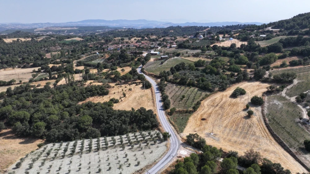 Büyükşehir, Gördes’te 30 Yıllık Yol Sorununu Çözdü