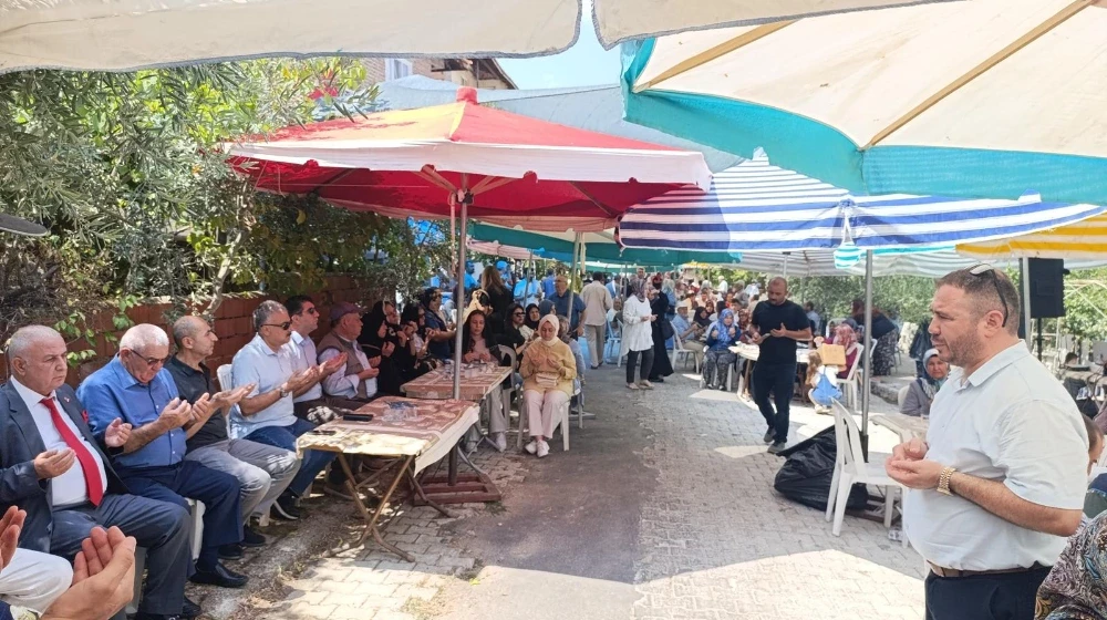 Şehit Polis Mehmet Tozun İçin Gördes’te Hayır Yemeği Düzenlendi