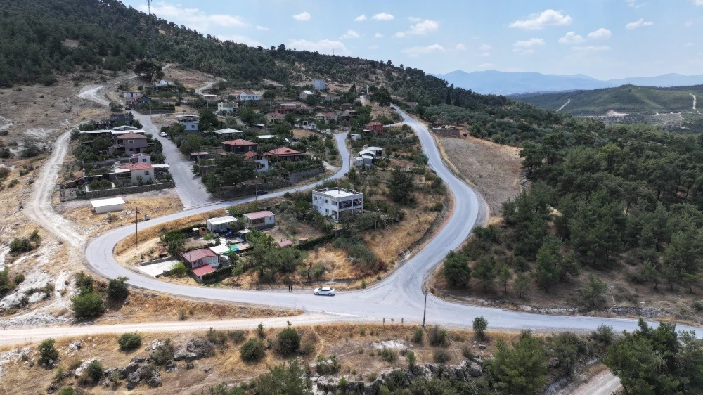 Yunusemre’de 17 Kilometrelik Yolda Asfalt Seferberliği Başladı