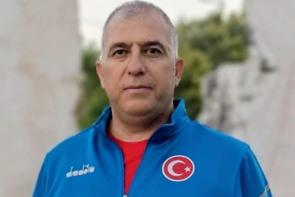 Akhisarlı Öğretmene Milli Görev