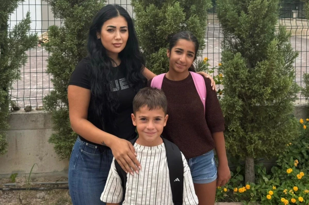 Karaali’de Servis Krizi: Yeni Taşınan Aile Eğitim Mağduriyetini Dile Getirdi