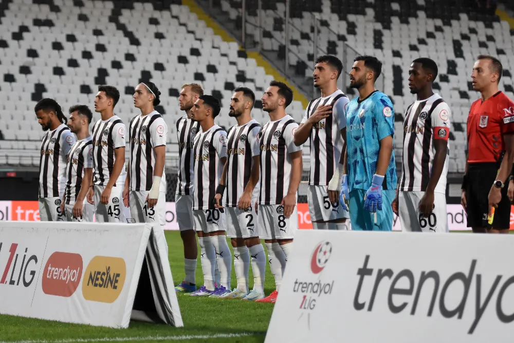 Manisa FK: 3 - Esenler Erokspor: 4