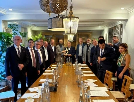 Alper Alhat, Londra’daki BMC Toplantısında Türkiye’yi Temsil Etti