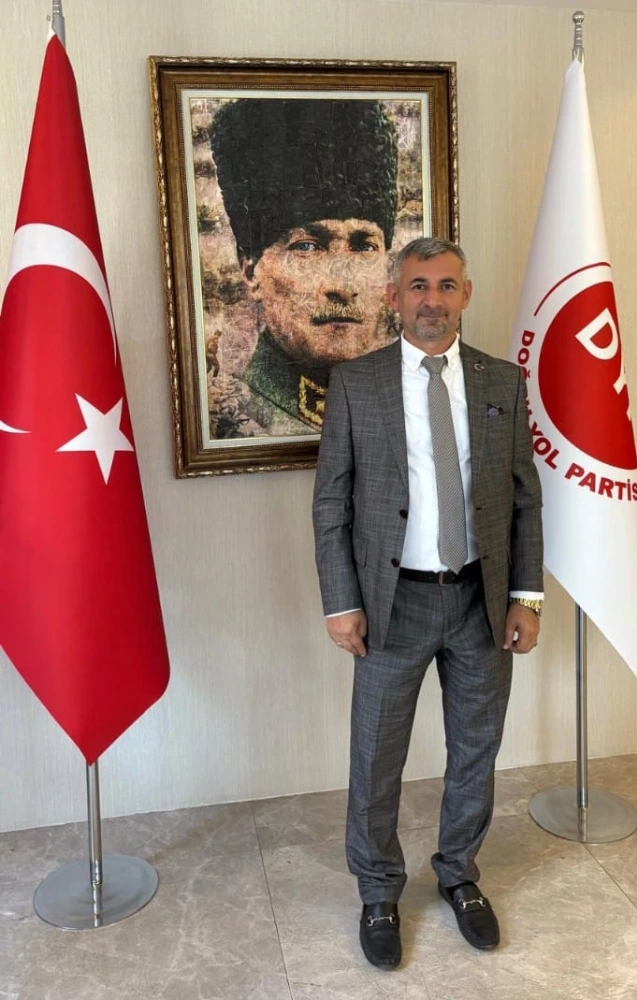 DYP’den İktidar ve Muhalefete Sert Eleştiri: “Büyük Çınarın Gölgesinde Toplanılıyor”