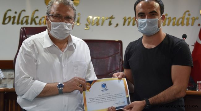 SERTİFİKALARINI BAŞKAN ÇERÇİ