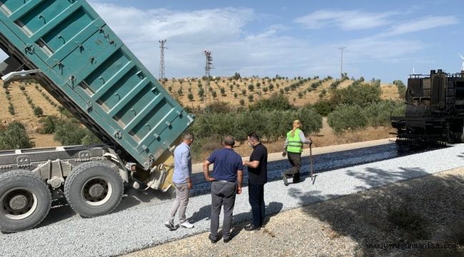Kırkağaç’ta Grup Yolunda Asfalt Çalışması
