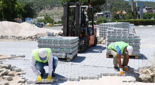 YUNUSEMRE’DE PARKE TAŞI ÇALIŞMASI SÜRÜYOR