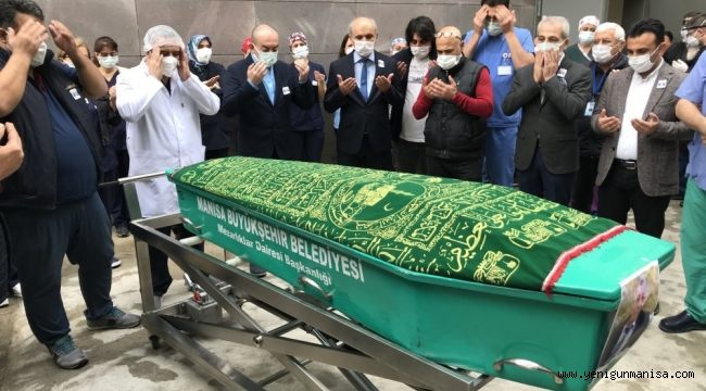 Koronadan ölen hastane çalışanına hüzünlü veda  